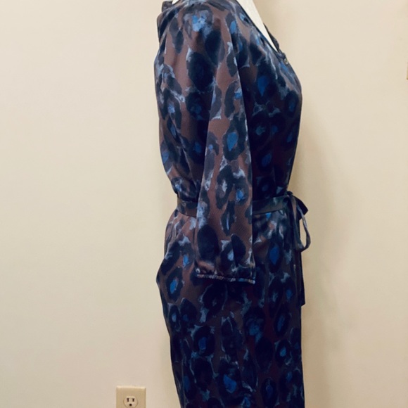 EXPRESS Leopard Dress - Picture 6 of 9